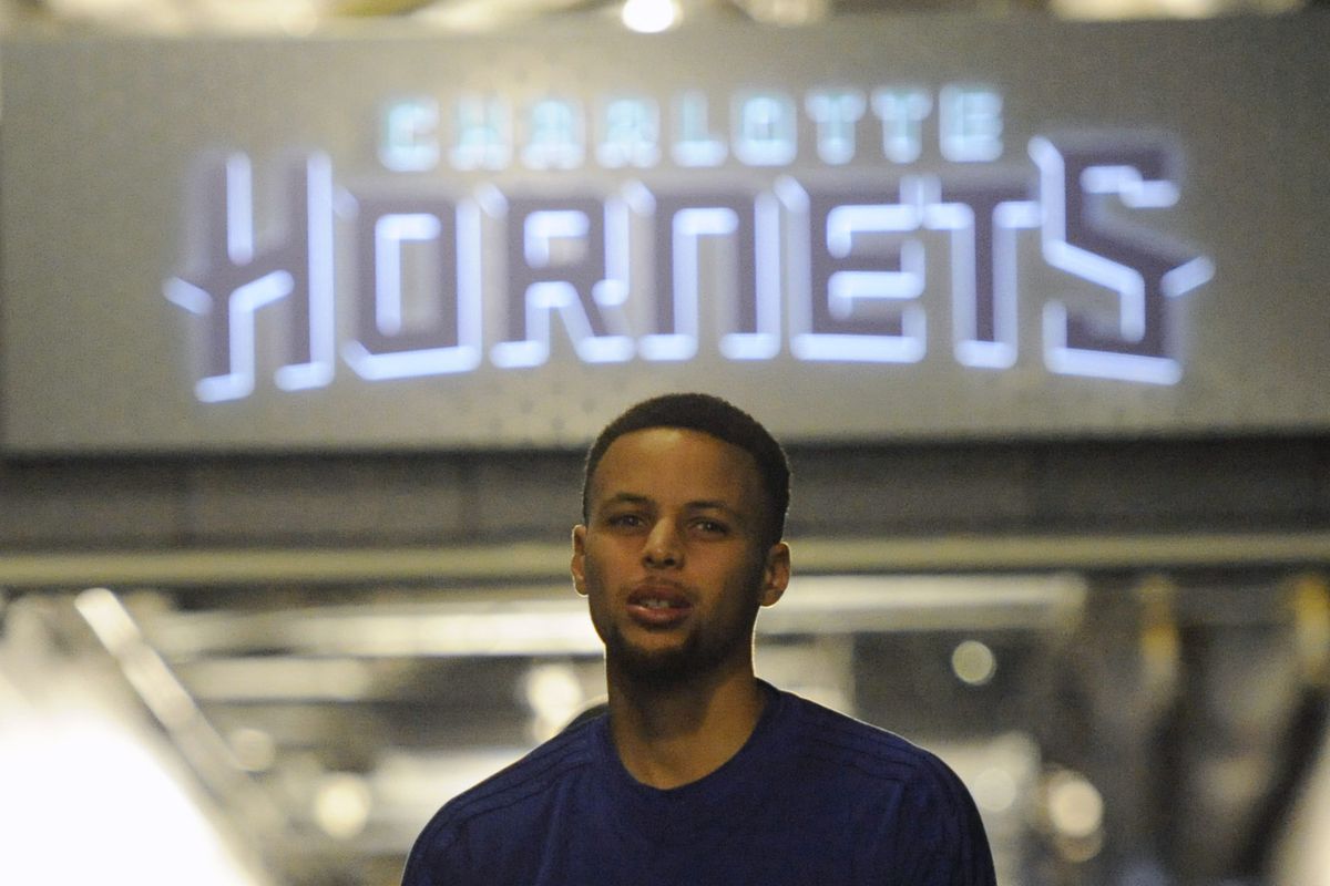 Cropping makes you forget Steph's wearing a Warriors warmup, right?