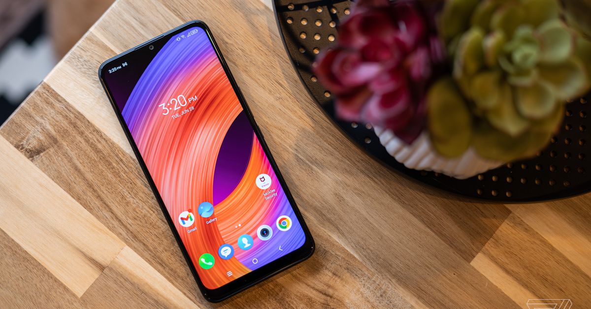 TCL 30 XE 5G review: not bad for $200 - The Verge