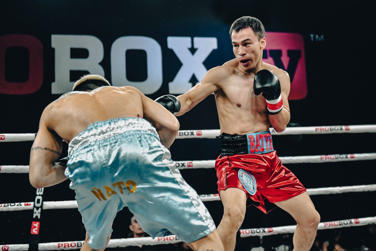 Highlights: Batyrzhan Jukembayev wins split decision over Hugo Roldan on ProBox