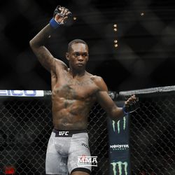 Israel Adesanya gets ready for his TUF 27 fight.