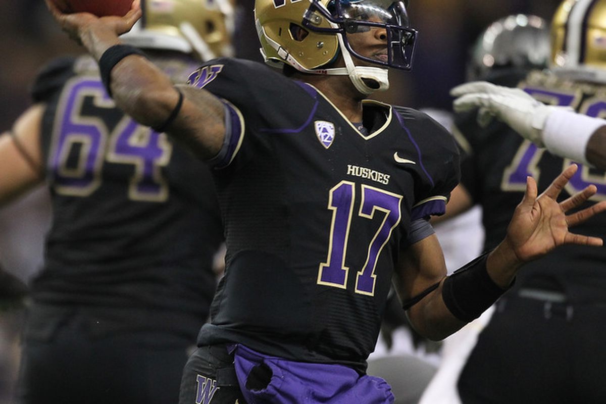 SEATTLE - NOVEMBER 05:  Quarterback Keith Price #17 of the Washington Huskies passes against the Oregon Ducks on November 5, 2011 at Husky Stadium in Seattle, Washington. The Ducks defeated the Huskies 34-17. (Photo by Otto Greule Jr/Getty Images)