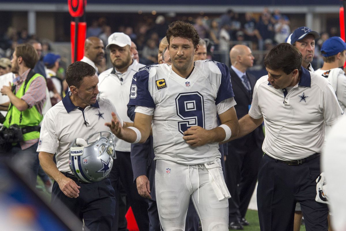 Should the Cowboys risk yet another injury to Romo?