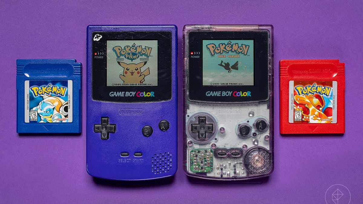photo of Pokemon Red and Blue versions running on Game Boy Color