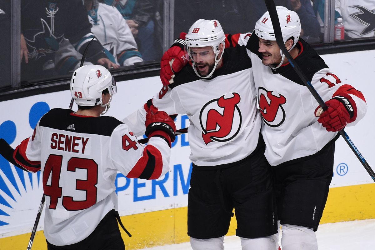 NHL: DEC 10 Devils at Sharks