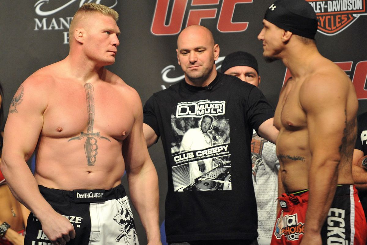 LAS VEGAS - JULY 10: UFC heavyweight fighters Brock Lesnar (L) and Frank Mir (R) square off at UFC 100 Weigh-Ins at the Mandalay Bay Hotel and Casino on July 10, 2009 in Las Vegas, Nevada. (Photo by Jon Kopaloff/Getty Images)
