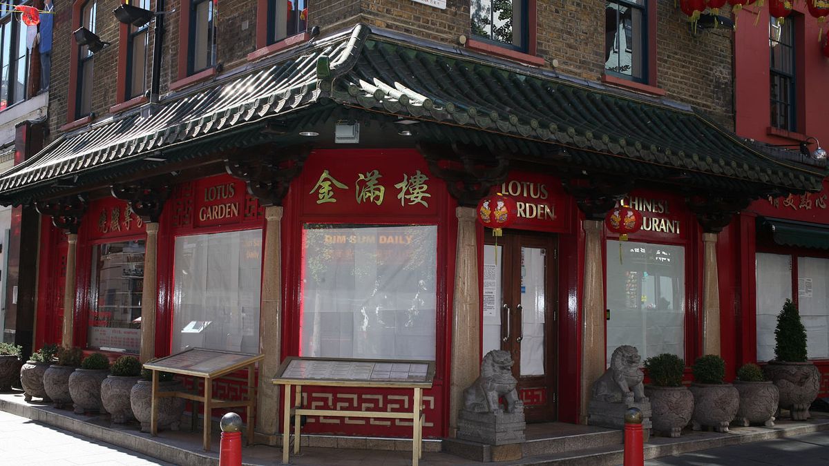 A closed restaurant in Chinatown London