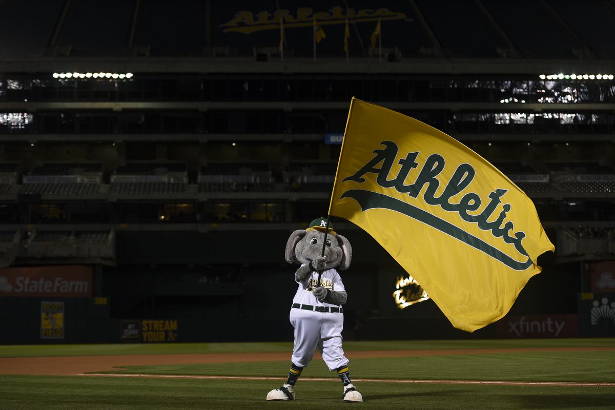 MLB: APR 17 Astros at Athletics