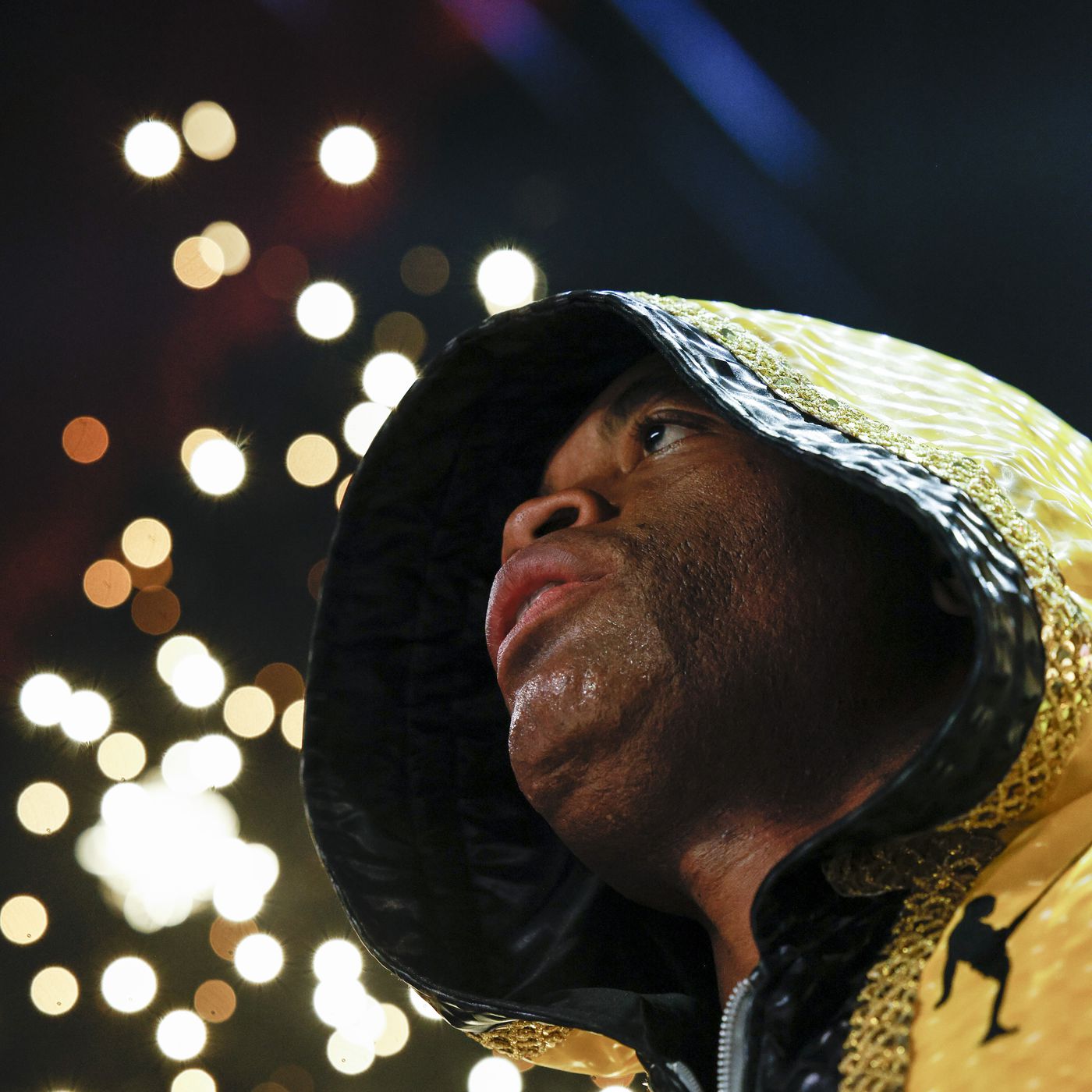Time Check! When will Floyd Mayweather, Anderson Silva make their walks to  the boxing ring today on PPV? - MMAmania.com