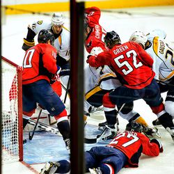 Capitals and Predators Crowd Holtby's Crease