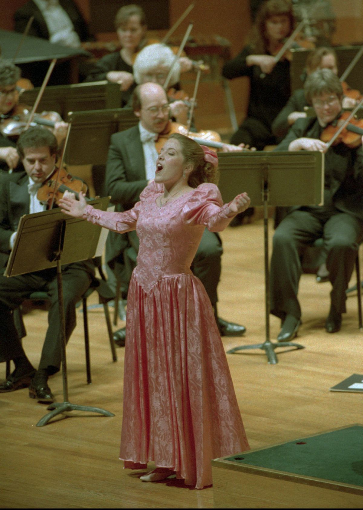 Performing regularly with Utah Opera and the Utah Symphony has brought things full-circle for soprano Celena Shafer, who debuted with the symphony in 1992 as a Salute to Youth soloist when she was a 17-year-old senior at Viewmont High School.