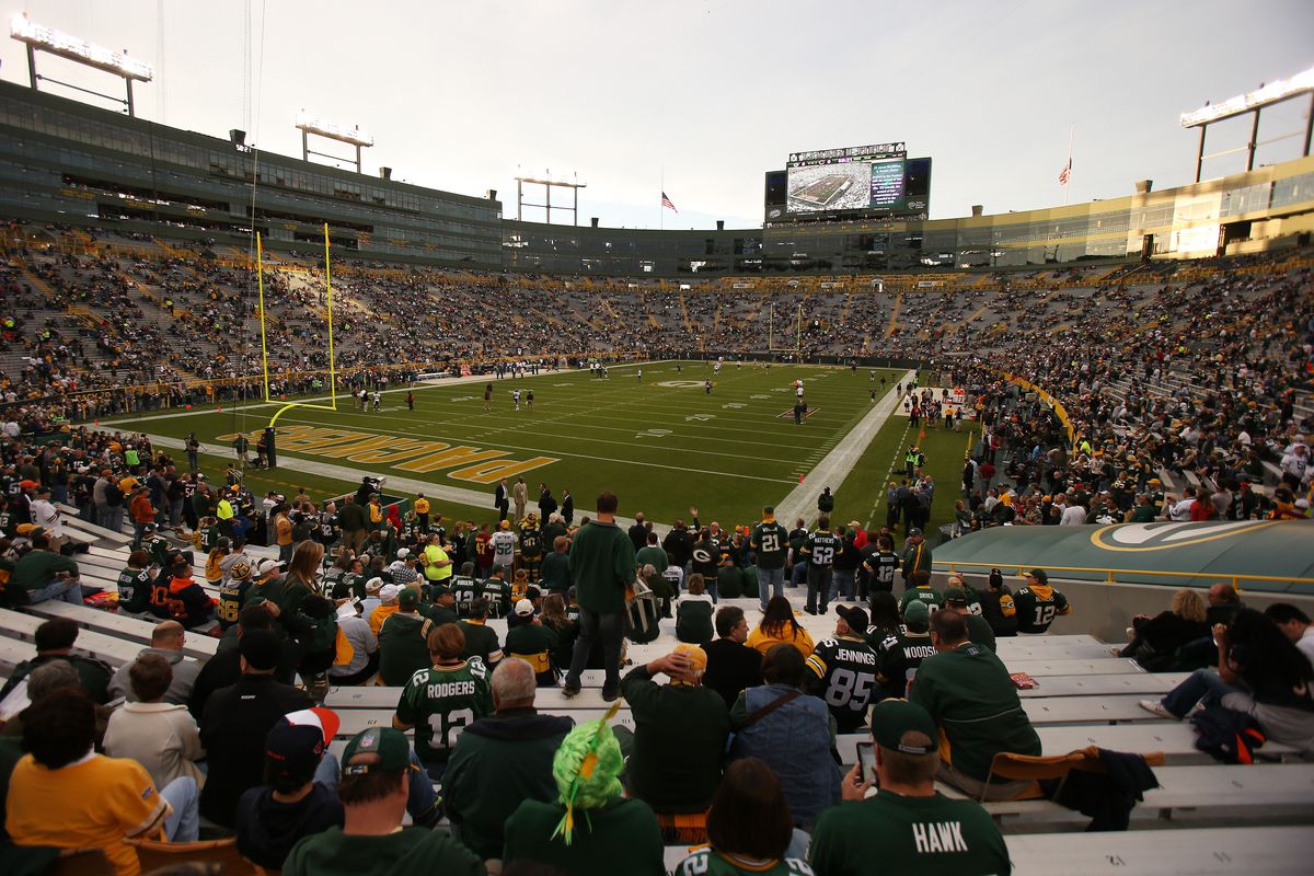 GREEN BAY, WI - SEPTEMBER 13:  A general view of Lambeau Field as fans arrive before the game between the Green Bay Packers and the Chicago Bears on September 13, 2012 in Green Bay, Wisconsin.  (Photo by Jonathan Daniel/Getty Images)