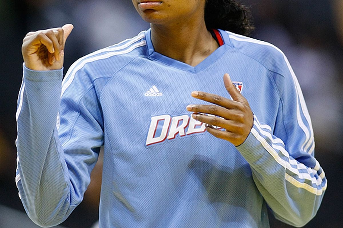 Angel McCoughtry posted at 2011 league-high 37 points and accounted for nearly half of the Dream's 76 points against Tulsa. (photo by Craig Bennett/<a href="http://www.112575.com/">112575 media</a>)