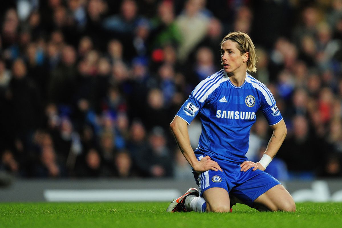 LONDON, ENGLAND - JANUARY 14:  Fernando Torres of Chelsea looks on during the Barclays Premier League match between Chelsea and Sunderland at Stamford Bridge on January 14, 2012 in London, England.  (Photo by Jamie McDonald/Getty Images)