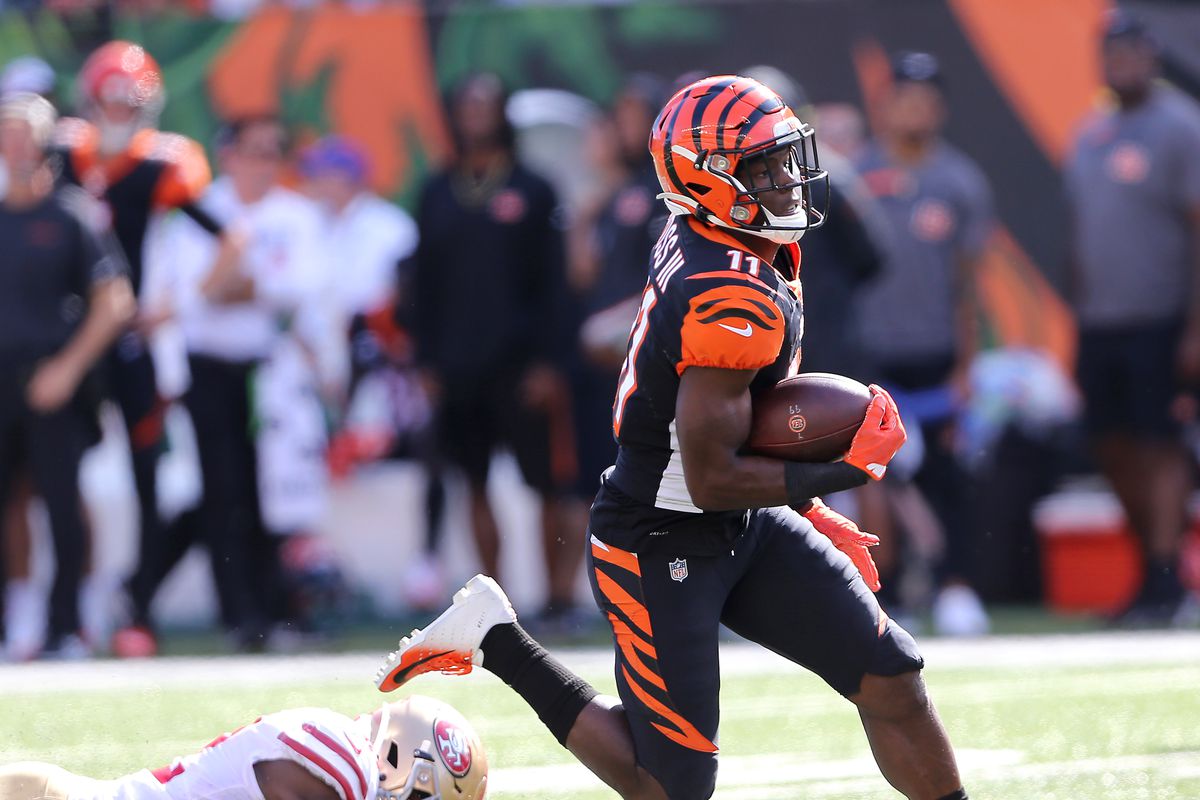 Cincinnati Bengals wide receiver John Ross breaks free for a touchdown during the fourth quarter against the San Francisco 49ers at Paul Brown Stadium.