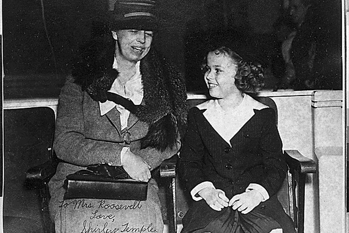 Eleanor Roosevelt and Shirley Temple in 1938.