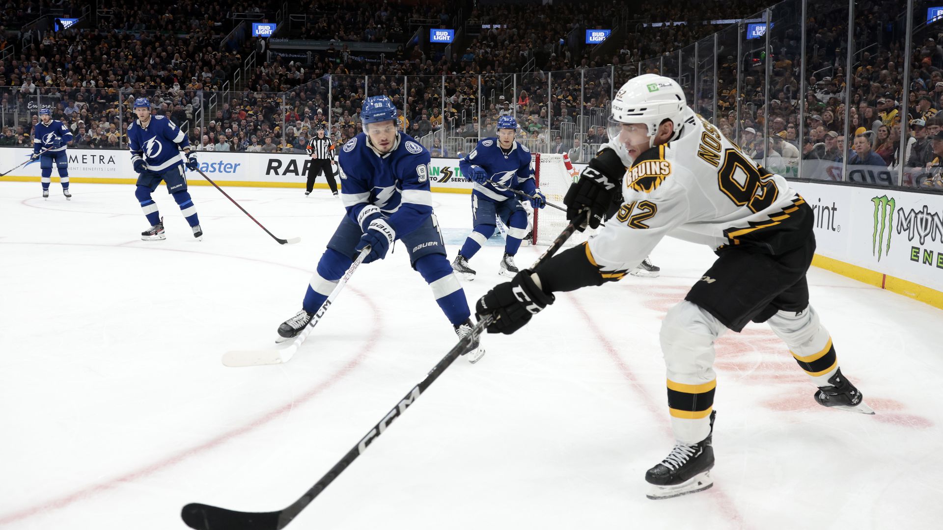 NHL: NOV 29 Lightning at Bruins