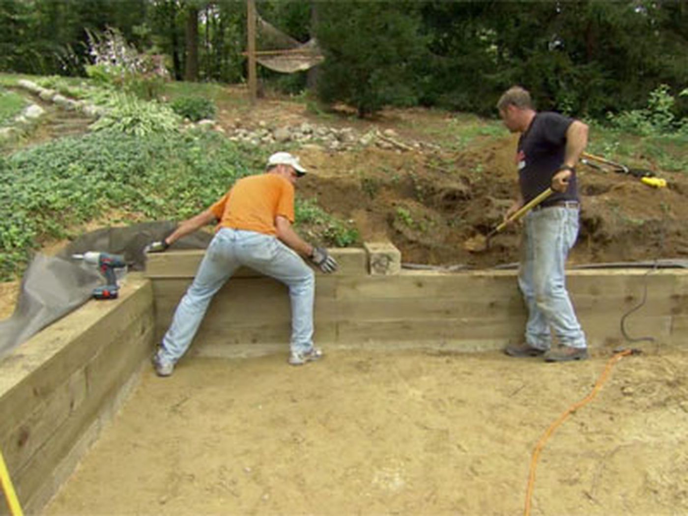 Wood Retaining Wall: (VIDEO) & Instructions - This Old House