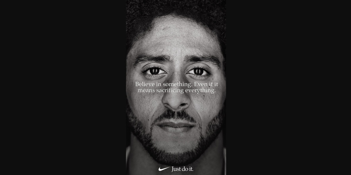 Abuelos visitantes poco claro farmacéutico Colin Kaepernick is the face of Nike's “Just Do It” campaign - Vox