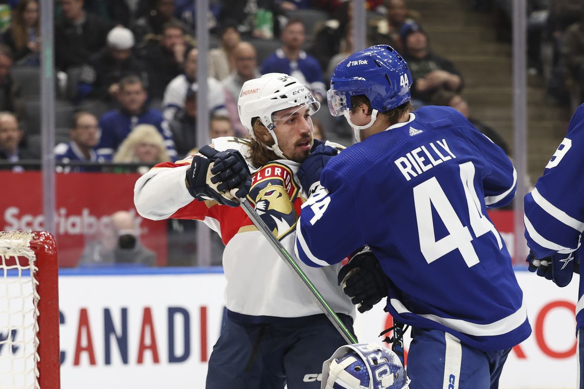 Toronto Maple Leafs take on the Florida Panthers