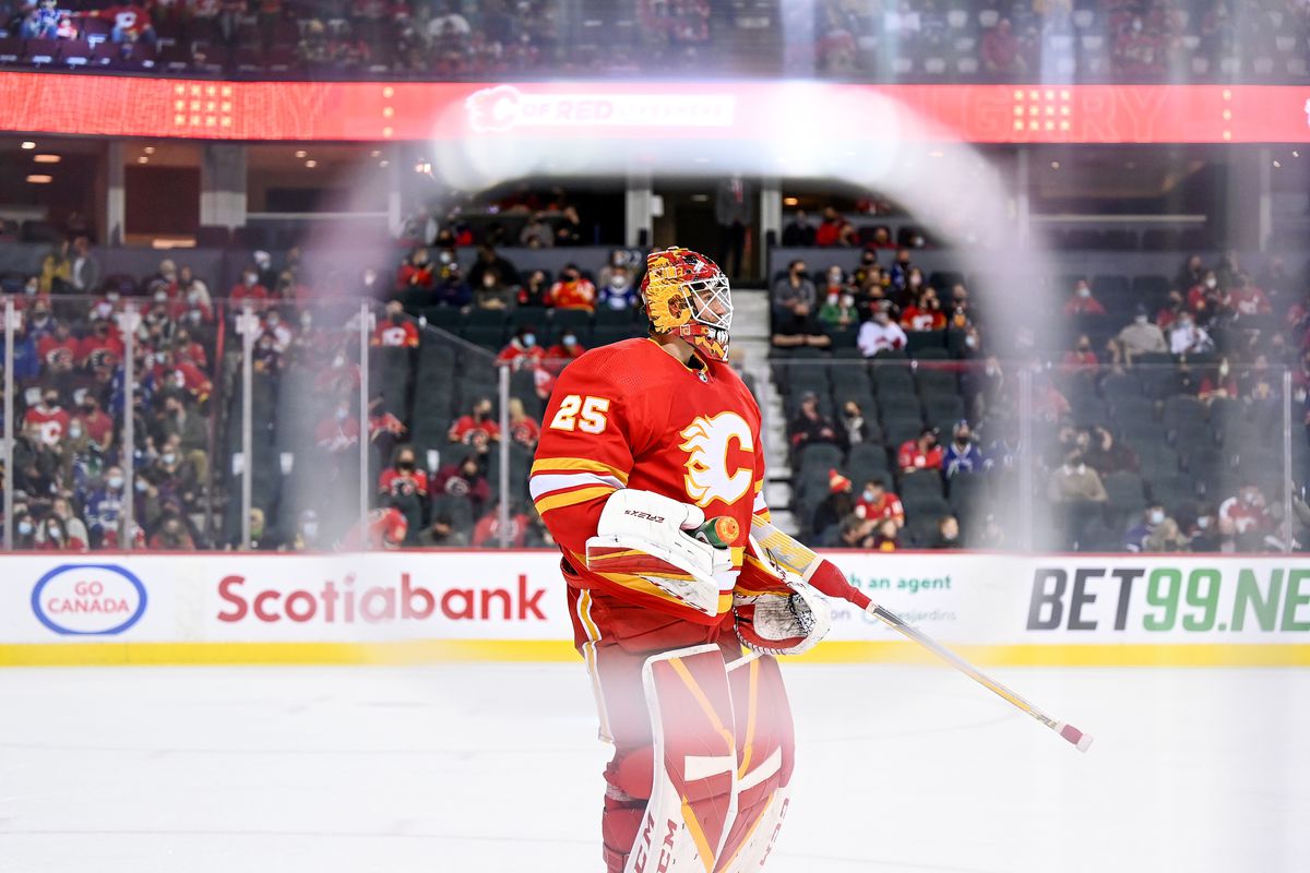NHL: JAN 29 Canucks at Flames