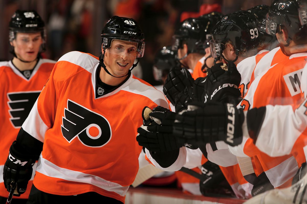In a fantasy world, Vinny Lecavalier is a Flyer. Wait, no. This is real. 