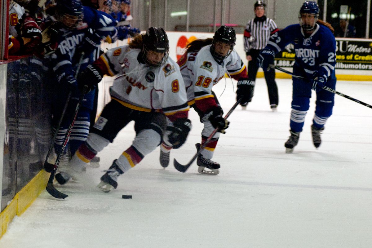 Sarah Davis (9), Brittany Esposito (19) and the Inferno bounced back from a 3-1 loss in Toronto to clinch a playoff spot with a 3-2 OT win. 