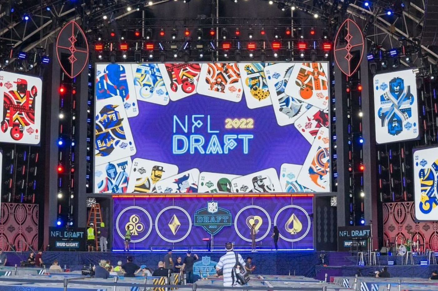 NFL Draft results: Patriots surprise everybody in Round 1 - Pats Pulpit