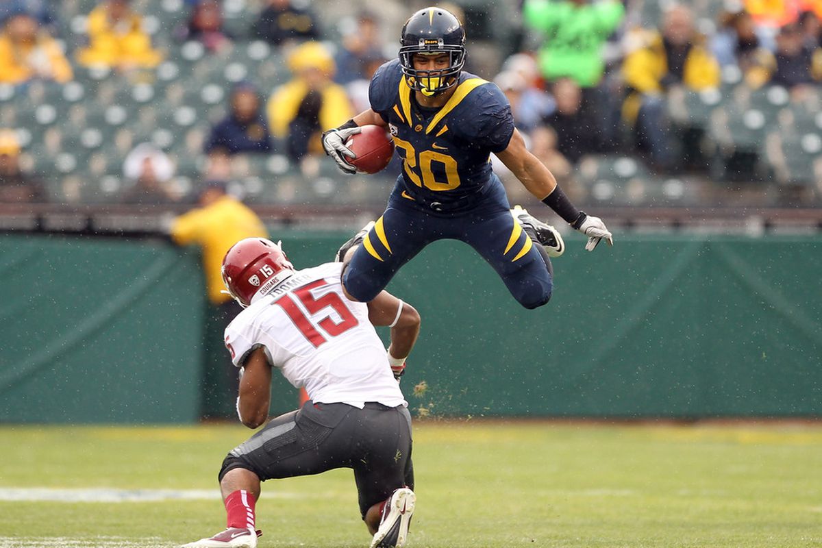 That Cal player looks photoshopped into this picture no?