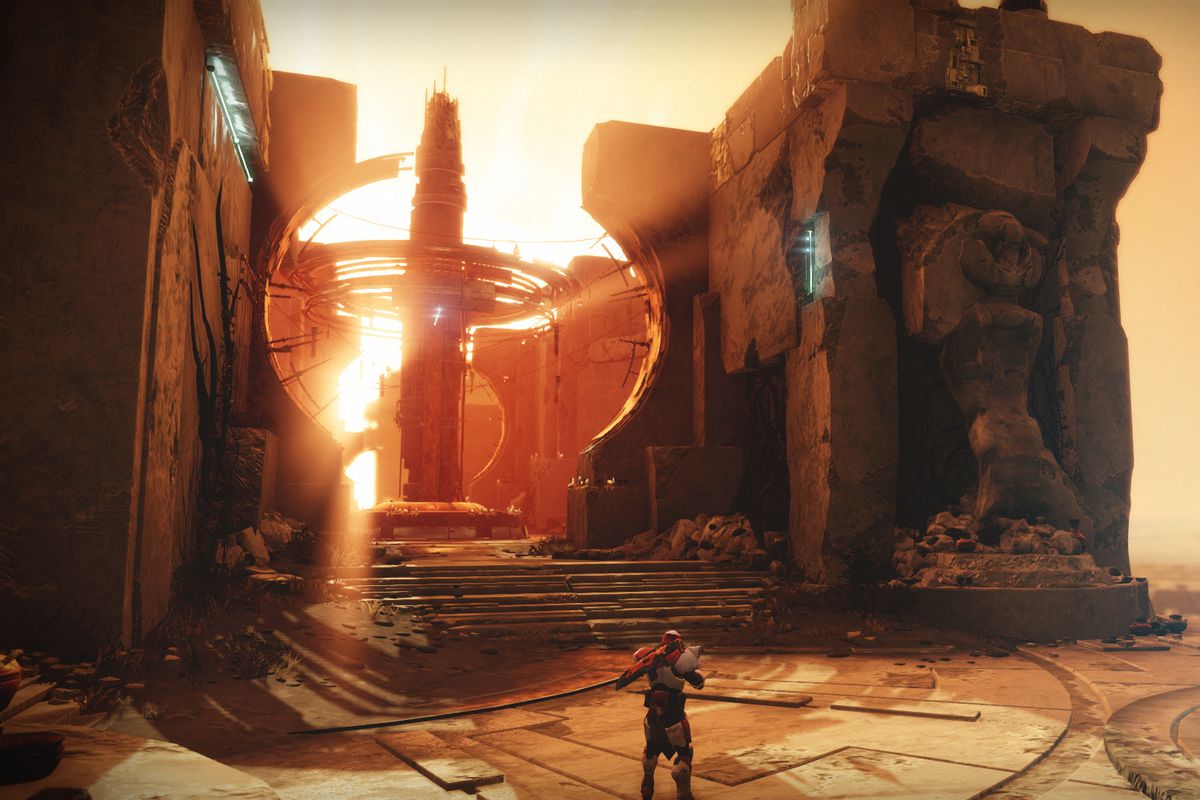 Destiny 2: Curse of Osiris - Titan approaching spire on Mercury