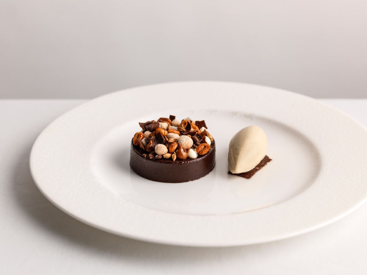 Giles Coren reviews the dark chocolate pudding with salted caramel, malted milk ice cream and crystallised nuts at Kerridge’s Bar and Grill, the new London restaurant from chef Tom Kerridge