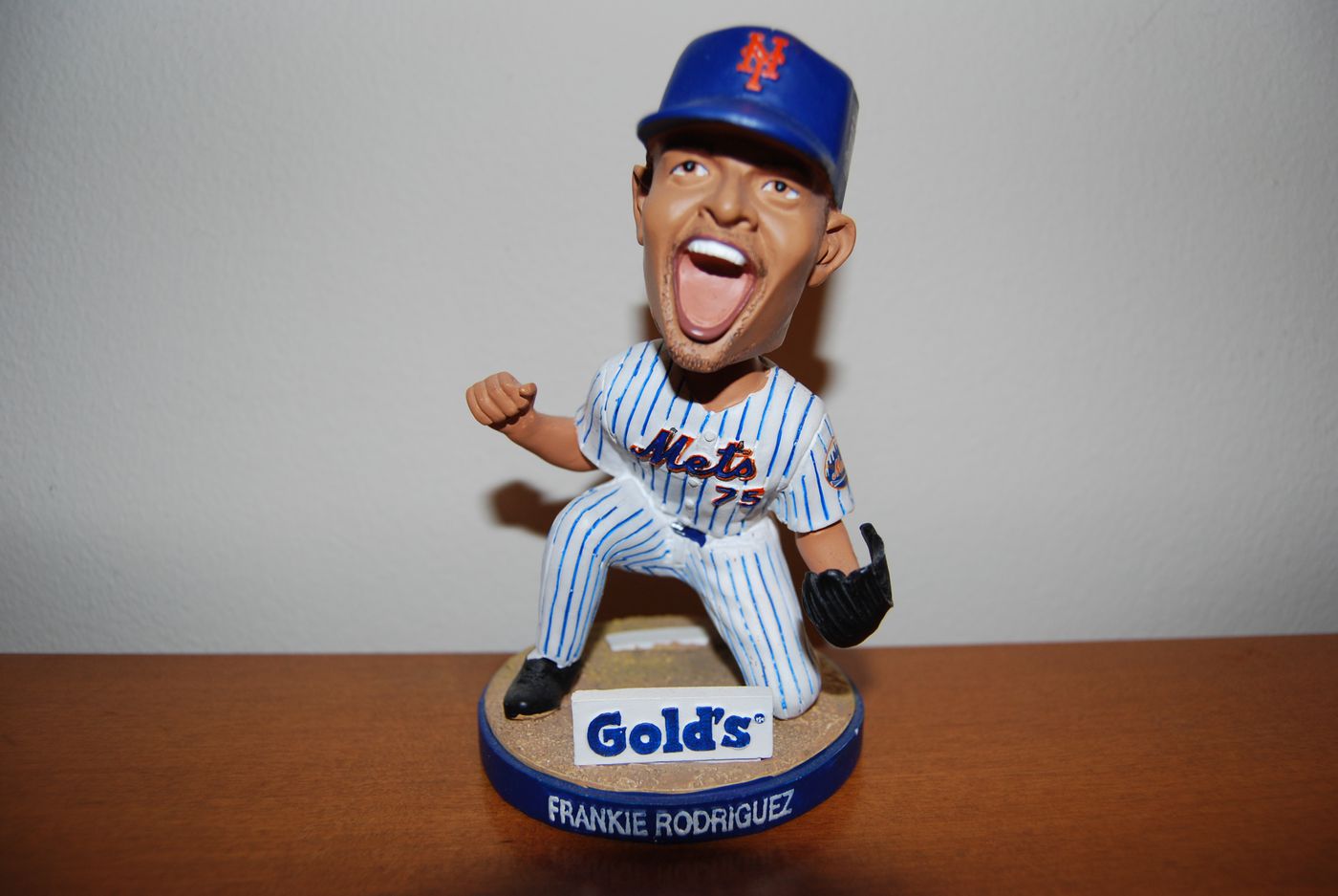 Mike Piazza 2001 New York Mets Play Makers Bobblehead Bobble with great bobbing action! 