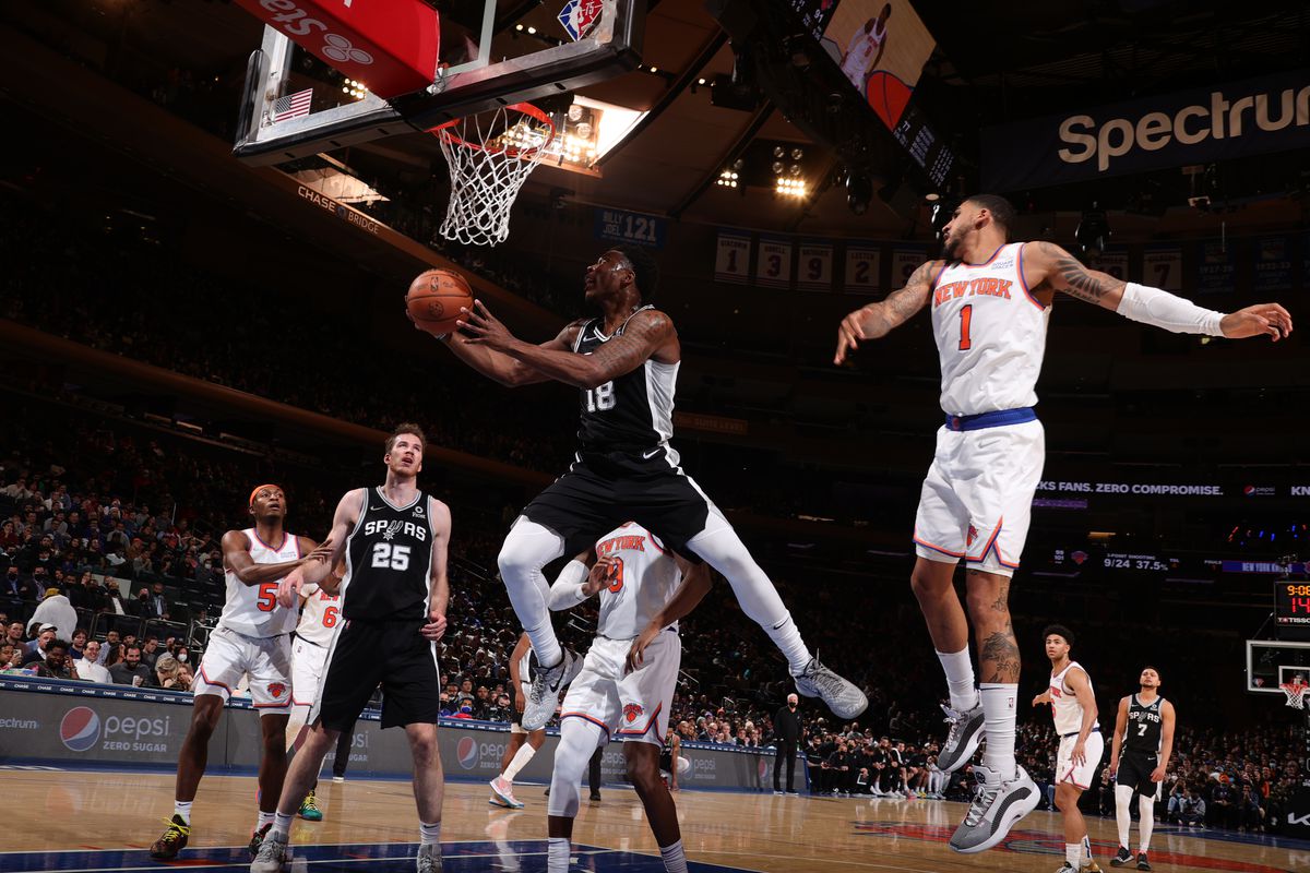 San Antonio Spurs v New York Knicks