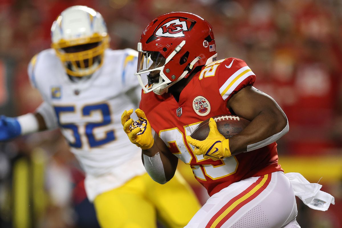 Chiefs vs Chargers score: Chiefs defeat Chargers 27-24 on Thursday Night  Football - Arrowhead Pride