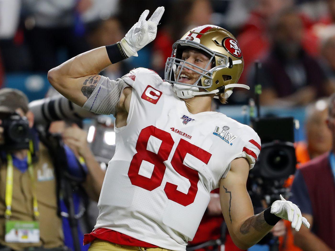 Niners News: 49ers' uniforms voted top-10 in the NFL by Complex