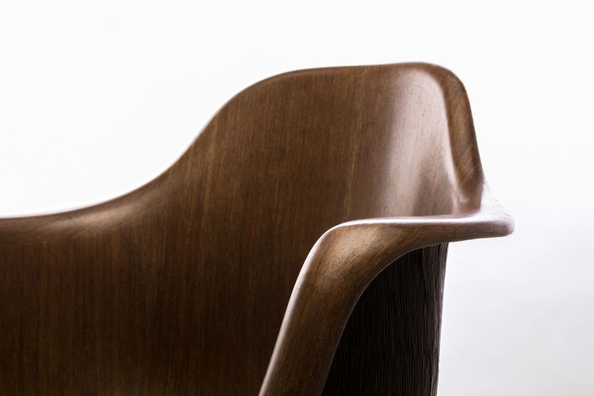 wood-like bio material used to make Saarinen chair
