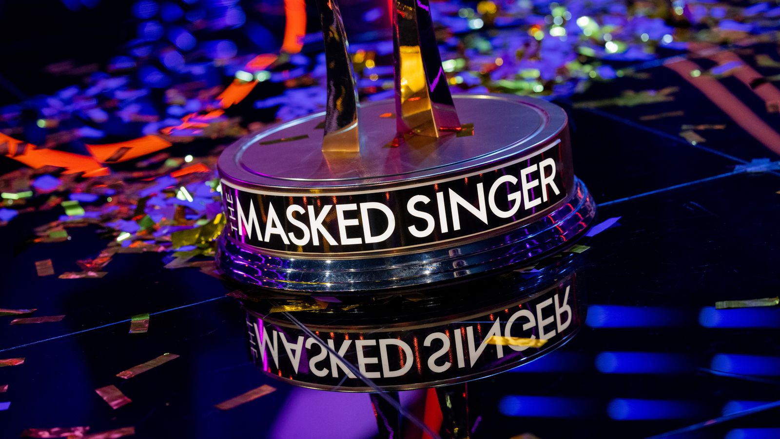 Vidéo: Michael Chandler chantant Britney Spears pour « Masked Singer » à égalité avec la gaffe du « jeu de balle » de Conor McGregor
