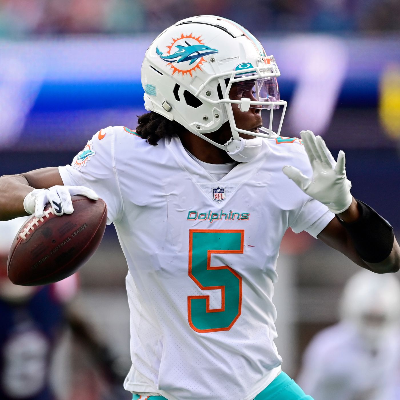 Teddy Bridgewater injury update: Dolphins quarterback sustained broken  finger according to report - The Phinsider