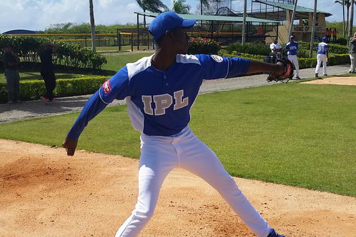 Cuban right-handed pitcher Yadier Alvarez is among the many players rumored to be linked to the Dodgers for the 2015-2016 international signing period.
