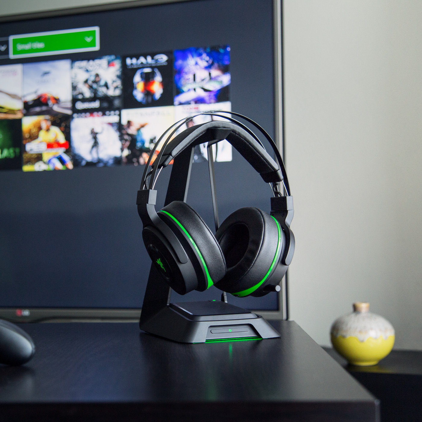 Vegen rook Uitgaand Razer's new gaming headphones are designed for the Xbox One and PlayStation  4 - The Verge
