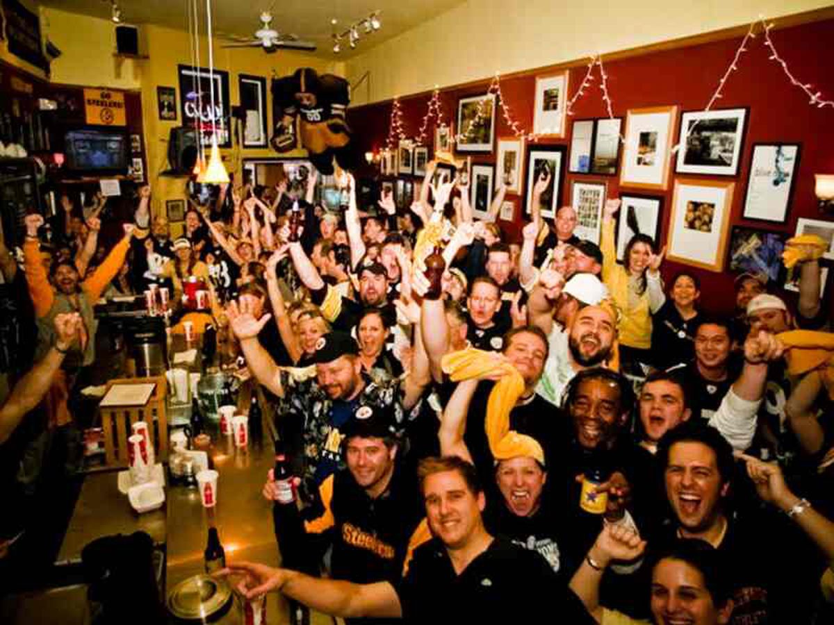 Steelers fans at Giordano Bros. 