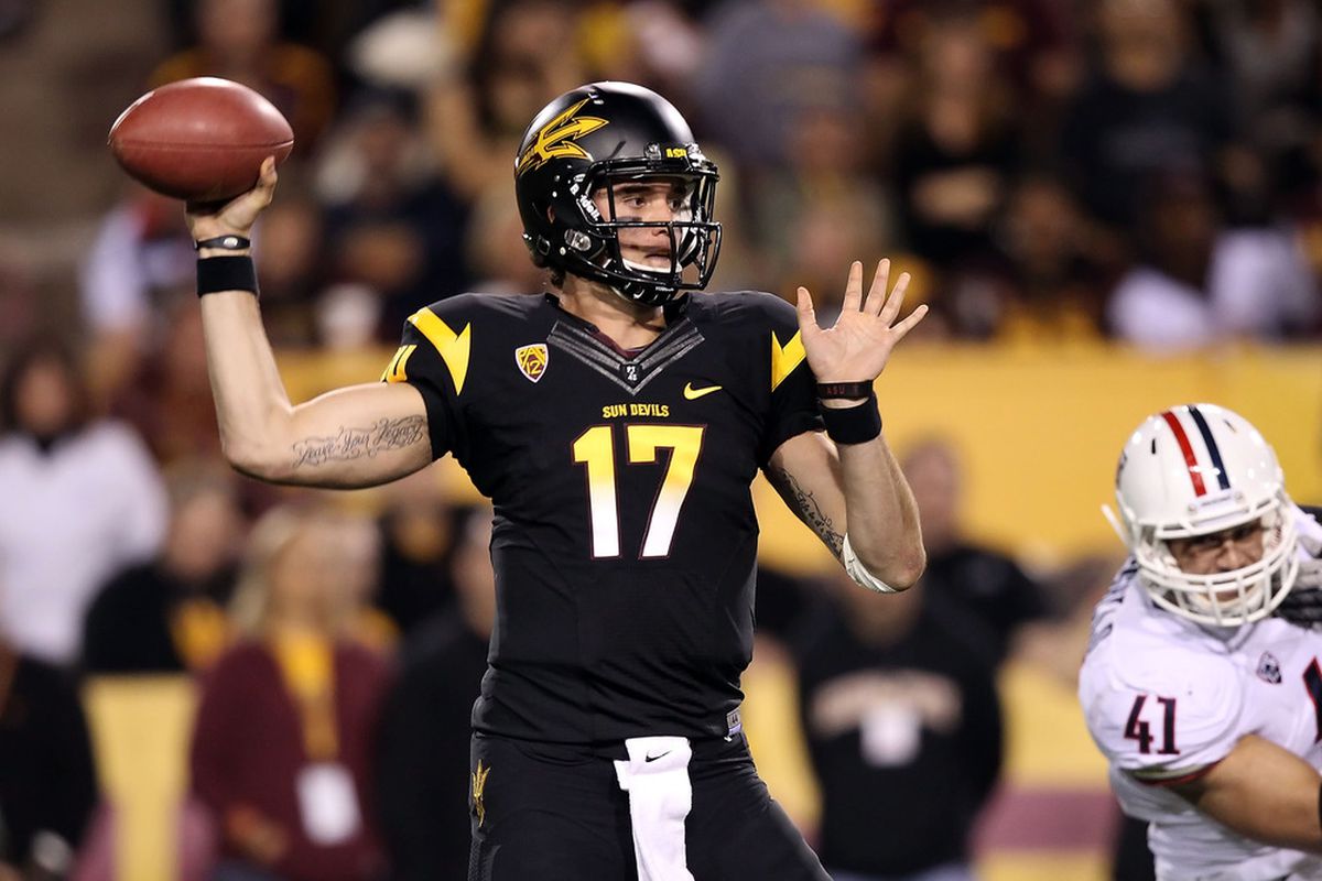 Quarterback Brock Osweiler of the Arizona St. Sun Devils throws a pass during a game against the Arizona Wildcats at Sun Devil Stadium on November 19, 2011. (Photo by Christian Petersen/Getty Images)