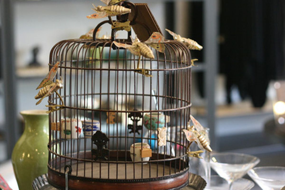 A birdcage at Task New York in Williamsburg via <a href="http://www.flickr.com/photos/31418704@N02/4443341248/in/pool-312691@N20">Cherrypatter</a>/Racked Flickr Pool