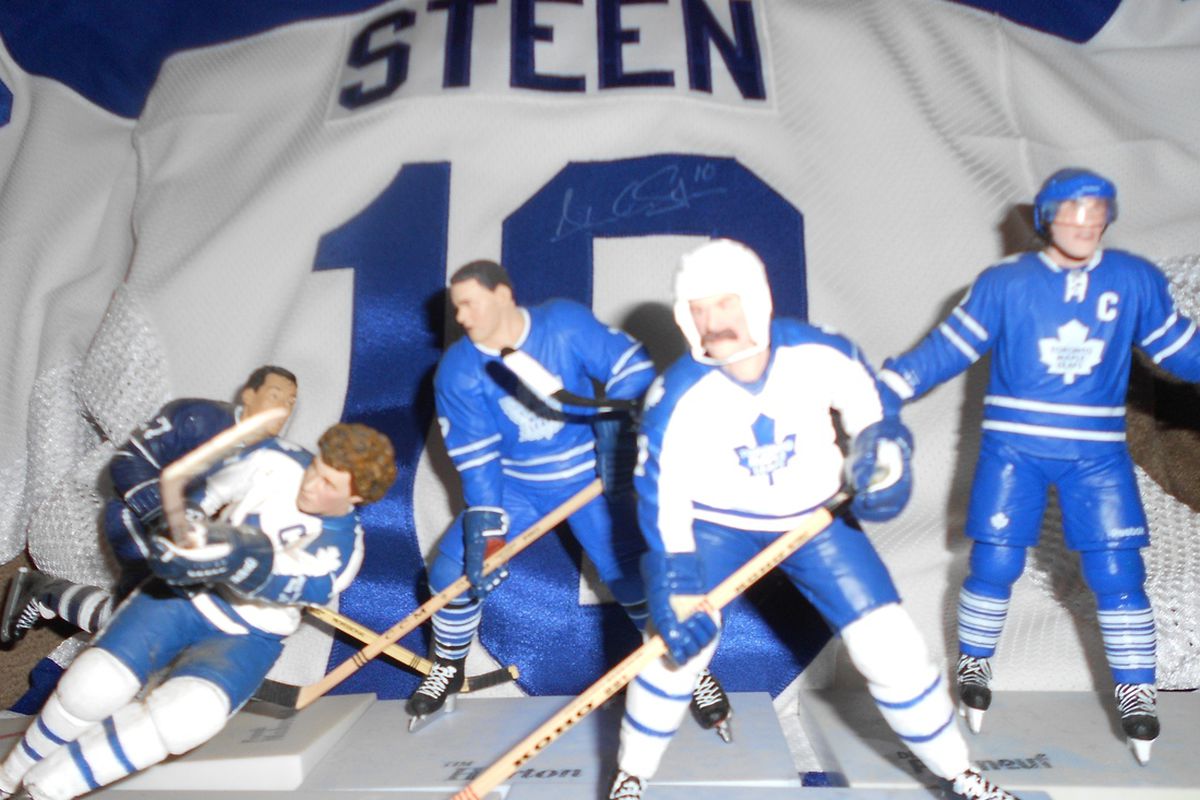 Memorabilia: a signed Maple Leafs Alexander Steen jersey and a plethora of figures, including (l-r) Frank Mahovlich, Darryl Sittler, Tim Horton, Lanny McDonald and Dion Phaneuf