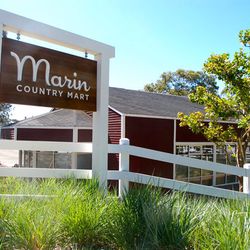 Get ready for your Perfect Saturday milling around the <a href="http://marincountrymart.com">Marin Country Mart</a>. Image via <a href="http://www.thecollectioneventstudio.com/blog/2011/9/1/farmers-market-round-up-the-marin-country-mart.html">The Collecti