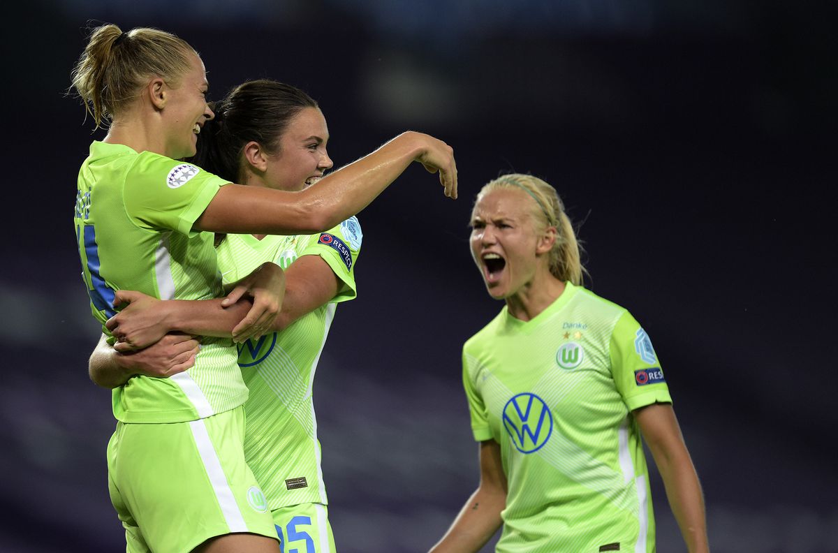 VfL Wolfsburg v FC Barcelona - UEFA Women’s Champions League Semi Final