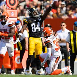 <strong>September 2017:</strong> The Browns lost their home opener to the Pittsburgh Steelers by a final score of 21-18. Things got off to a disastrous start when the offense began with a three-and-out, and then P Britton Colquitt's punt was blocked and recovered for a touchdown. The Browns fought their way back, but in the final minutes, QB Ben Roethlisberger completed an incredible 38-yard jump ball to WR Antonio Brown amidst traffic.