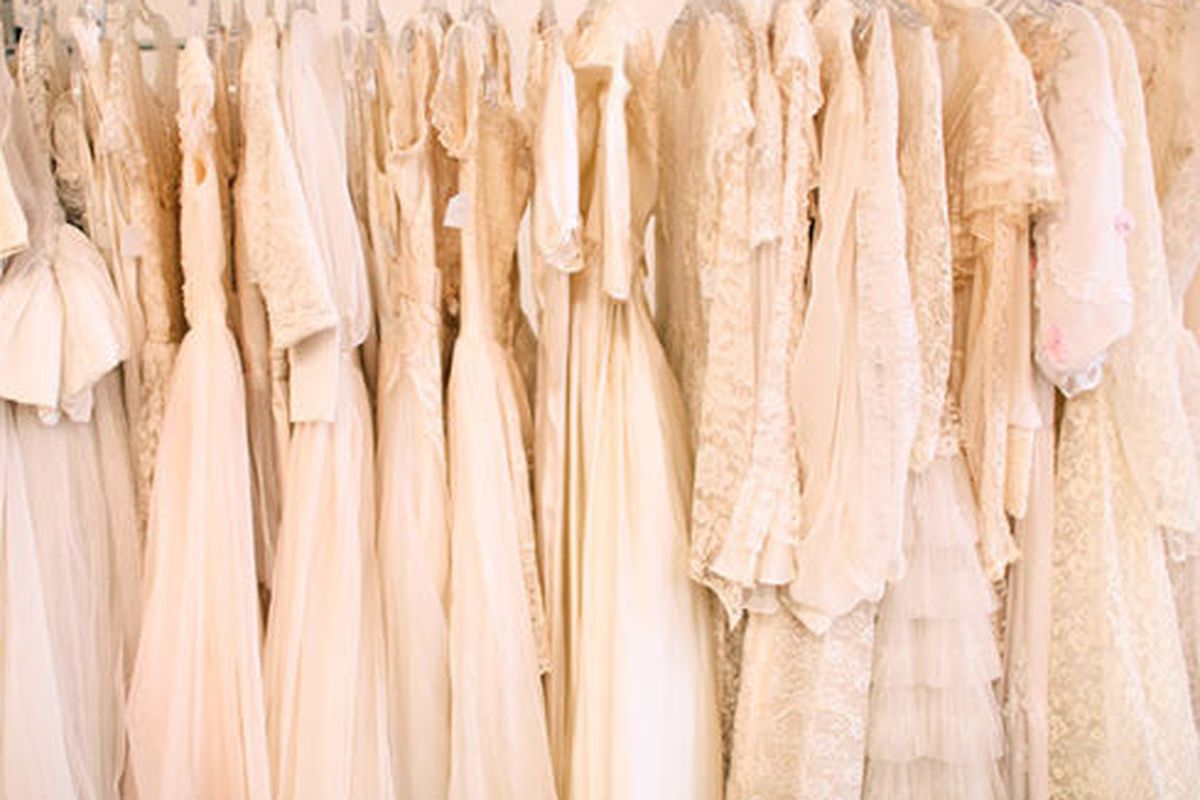 Photo via Brandon Kidd Photography/<a href="http://ny.racked.com/archives/2012/06/11/what_to_know_before_you_shop_for_a_vintage_wedding_dress.php">Racked NY</a>