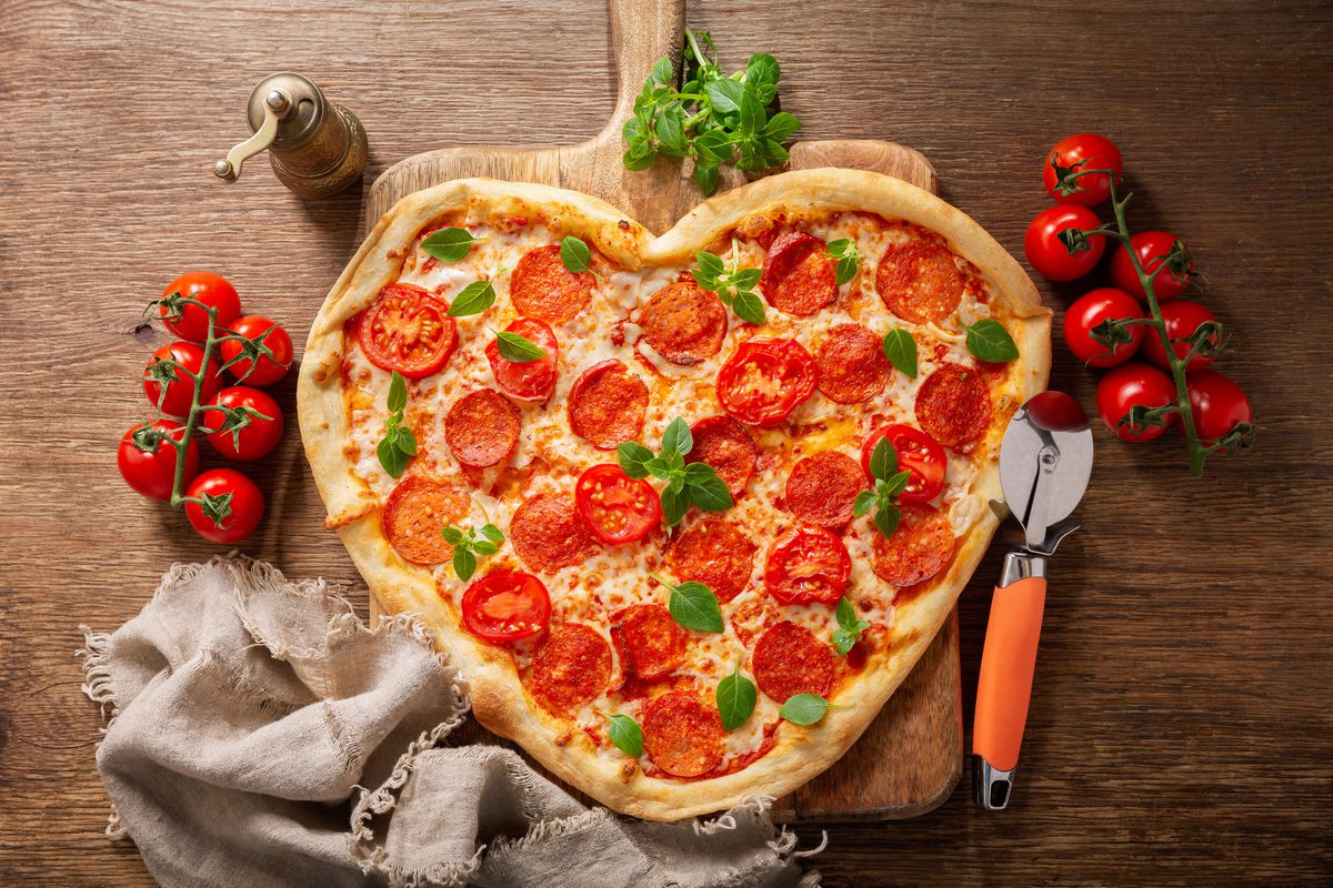 Celebrate Valentine S Day With These Deals At California Pizza Kitchen Krispy Kreme Olive Garden And More Deseret News