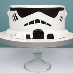 <a href="http://eater.com/archives/2011/04/04/charm-city-cakes-new-line-features-stormtroopers-skulls.php" rel="nofollow">Charm City Cakes' New Line Features Stormtroopers, Skulls</a><br />
