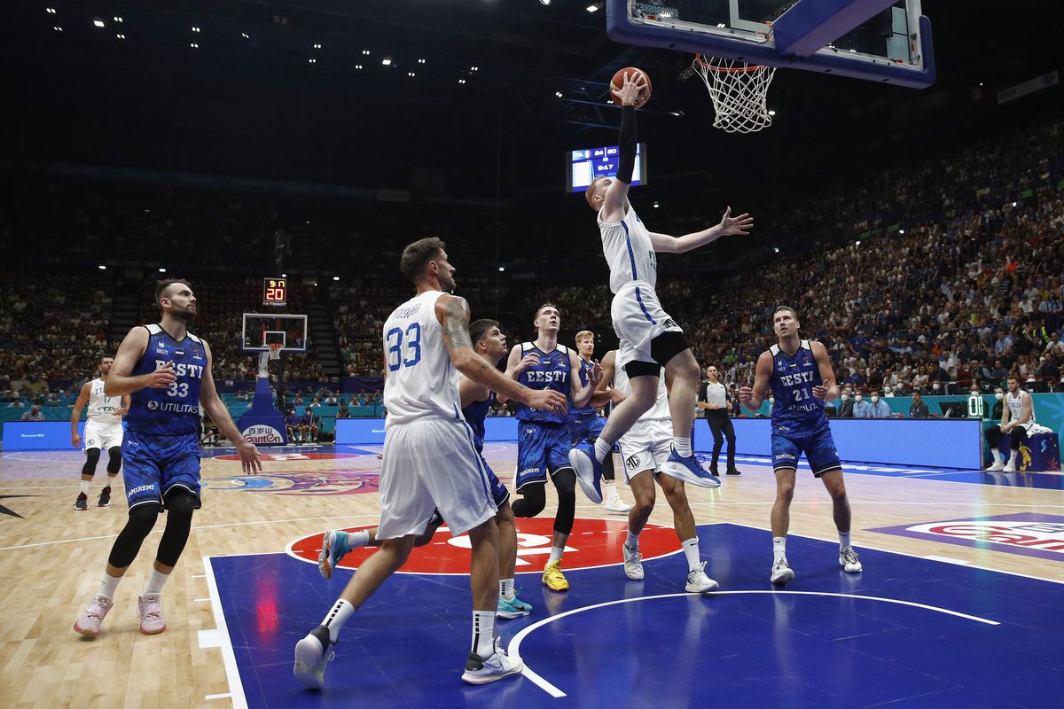nico-mannion-versus-kerr-kriisa-italy-estonia-eurobasket-arizona-wildcats-basketball
